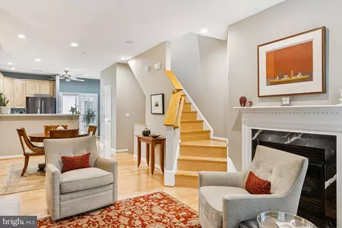 Entry Way - 2114 12th St NW, Washington, DC 20009 photo 4 of 7