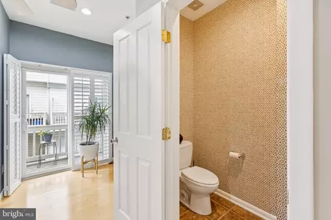 Entry Way - 2114 12th St NW, Washington, DC 20009 photo 5 of 7