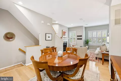 Dining - 2114 12th St NW, Washington, DC 20009 photo 4 of 4