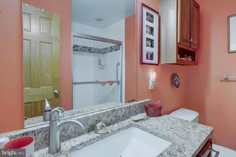 333 16th St SE, Washington, DC 20003 photo 25