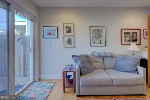 333 16th St SE, Washington, DC 20003 photo 13
