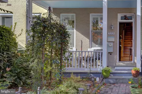 333 16th St SE, Washington, DC 20003 photo 2