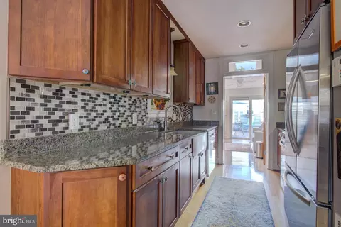 333 16th St SE, Washington, DC 20003 photo 9