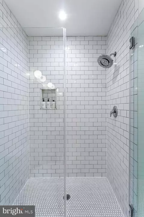 2465 18th St NW #4, Washington, DC 20009 photo 16