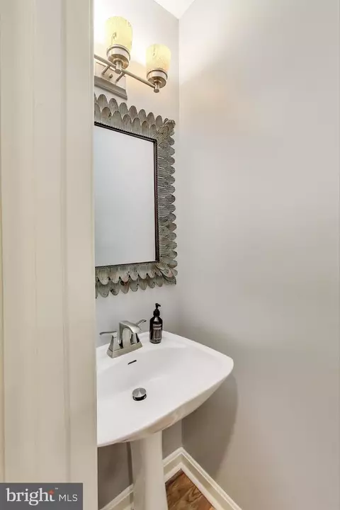 2001 19th St NW #3, Washington, DC 20009 photo 11