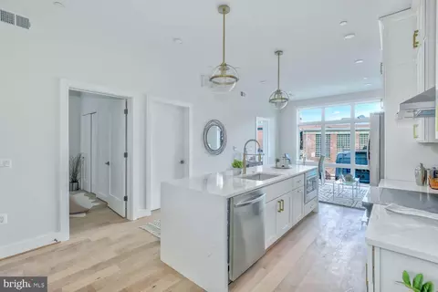 4347 Harrison St NW #3, Washington, DC 20015