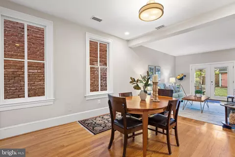 Dining - 520 4th St SE, Washington, DC 20003 photo 2 of 4