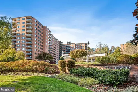 4201 Cathedral Ave NW #1415W, Washington, DC 20016