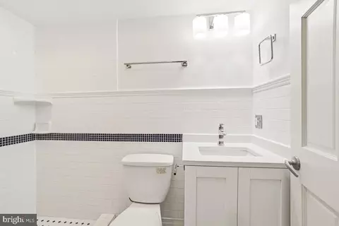 Bath - 323 12 D St SE, Washington, DC 20003 photo 4 of 5