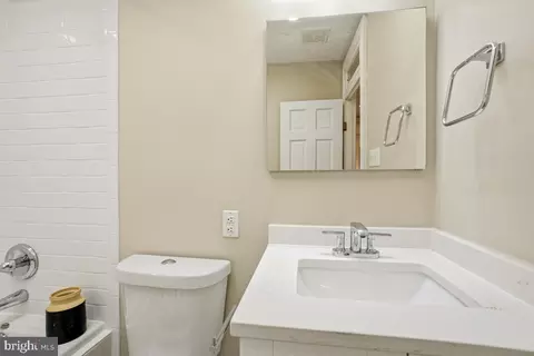 Bath - 323 12 D St SE, Washington, DC 20003 photo 3 of 5