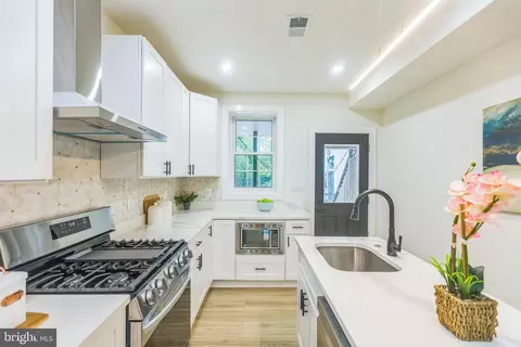 Kitchen - 1129 8th St NE, Washington, DC 20002 photo 2 of 3
