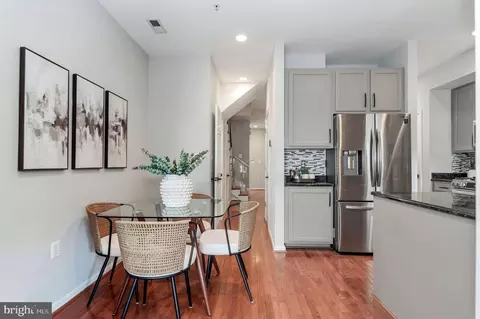 Dining - 253 14th St SE #A, Washington, DC 20003 photo 2 of 2