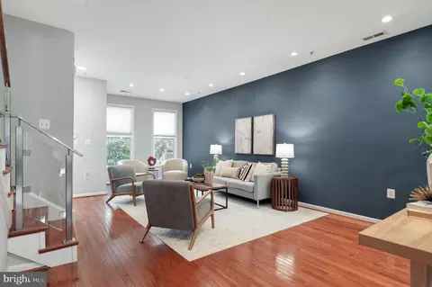 Living - 253 14th St SE #A, Washington, DC 20003 photo 2 of 3