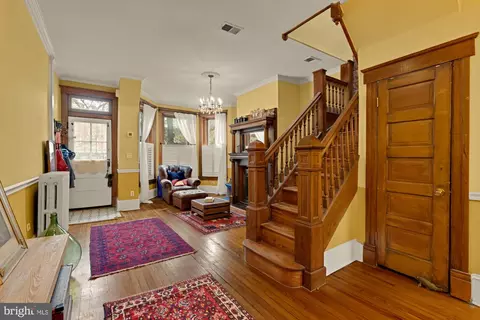 Entry Way - 543 11th St SE, Washington, DC 20003 photo 4 of 5