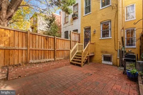 Exterior - 543 11th St SE, Washington, DC 20003 photo 3 of 4