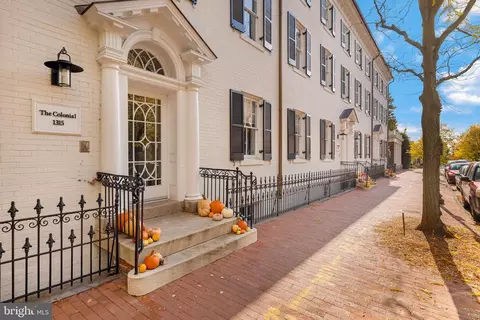 1305 30th St NW #106, Washington, DC 20007