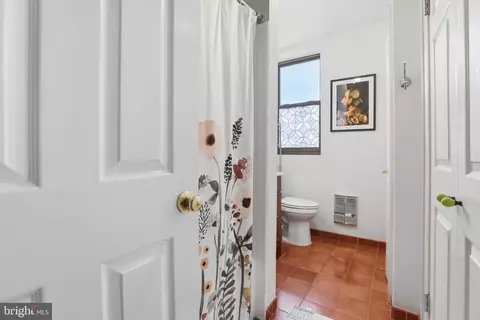 Entry Way - 121 13th St NE #301, Washington, DC 20002 photo 4 of 4