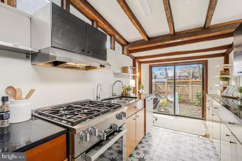 505 9th St SE, Washington, DC 20003 photo 14