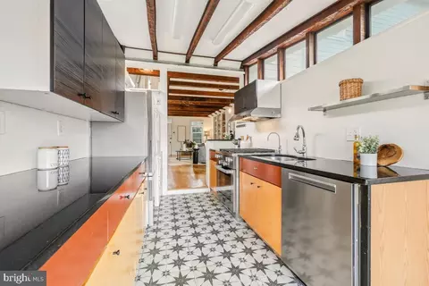 505 9th St SE, Washington, DC 20003 photo 18