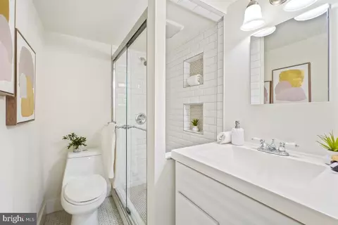 505 9th St SE, Washington, DC 20003 photo 25