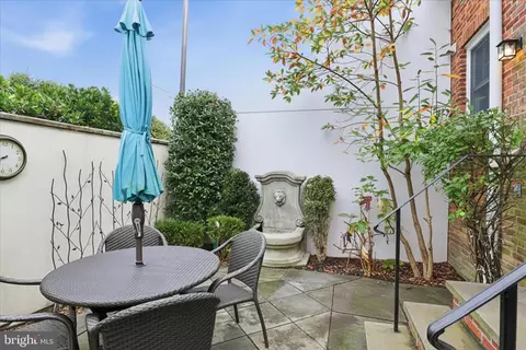 3011 Dumbarton St NW, Washington, DC 20007 photo 42