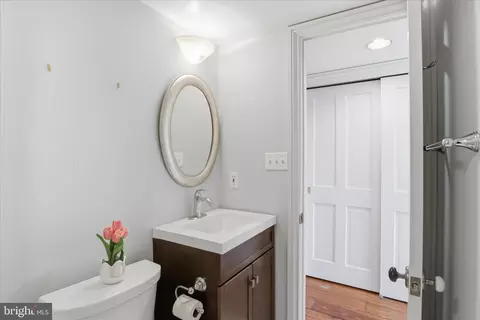 3011 Dumbarton St NW, Washington, DC 20007 photo 40