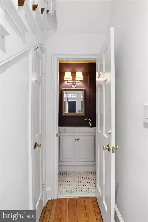 3011 Dumbarton St NW, Washington, DC 20007 photo 24