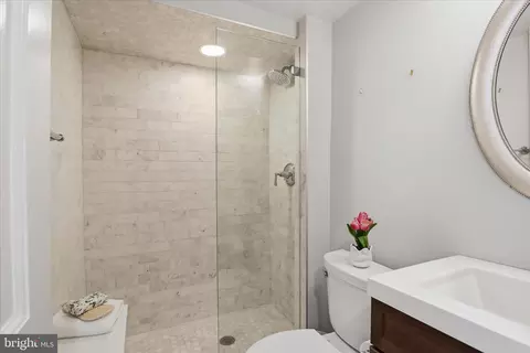 3011 Dumbarton St NW, Washington, DC 20007 photo 39