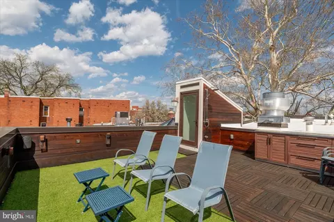 Exterior - 761 10th St SE, Washington, DC 20003 photo 3 of 10