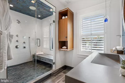 Bath - 761 10th St SE, Washington, DC 20003 photo 1 of 6