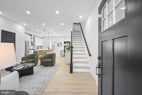 9 Girard St NE, Washington, DC 20002 photo 5
