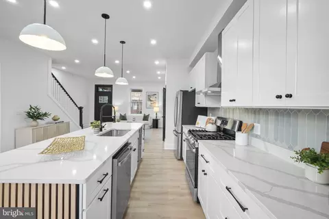 9 Girard St NE, Washington, DC 20002 photo 15