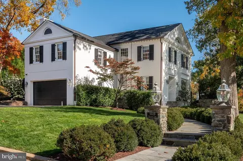 5020 Palisade Ln NW, Washington, DC 20016