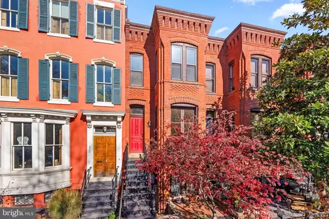 812 E Street St SE, Washington, DC 20003