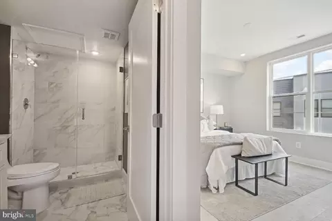 901 19th St NE #PH1, Washington, DC 20002 photo 24
