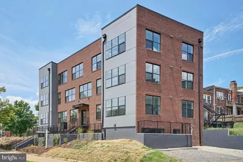 901 19th St NE #PH1, Washington, DC 20002