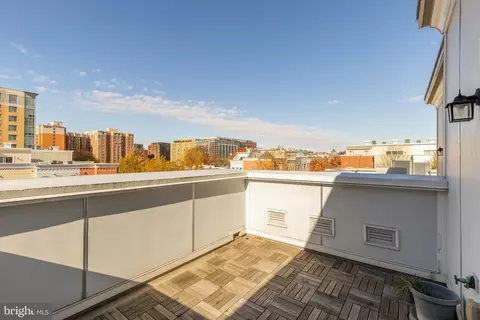 Other - 351 L St SE, Washington, DC 20003 photo 2 of 7