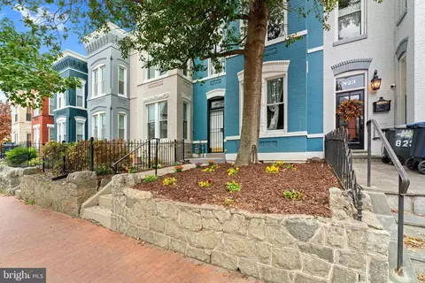 825 11th St NE, Washington, DC 20002