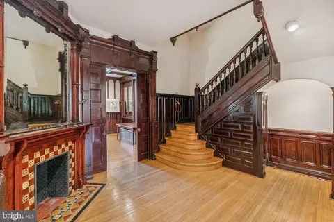 Entry Way - 2012 R St NW, Washington, DC 20009 photo 2 of 7