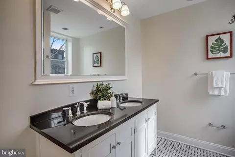 15 Todd Pl NE, Washington, DC 20002 photo 23