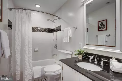 15 Todd Pl NE, Washington, DC 20002 photo 33