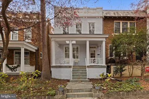 2744 Woodley Pl NW, Washington, DC 20008