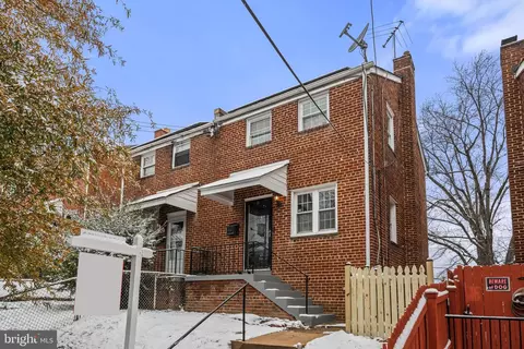 4244 Hildreth St SE, Washington, DC 20019