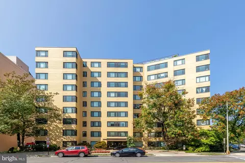 5410 Connecticut Ave NW #910, Washington, DC 20015