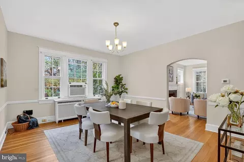 4214 37th St NW, Washington, DC 20008 photo 7