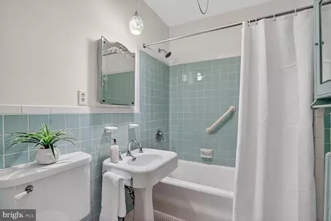 4214 37th St NW, Washington, DC 20008 photo 22