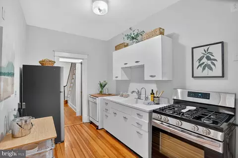 4214 37th St NW, Washington, DC 20008 photo 14