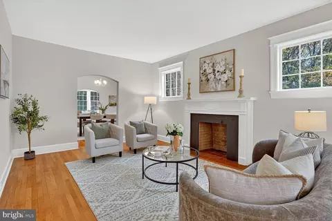 4214 37th St NW, Washington, DC 20008 photo 6