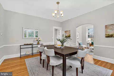 4214 37th St NW, Washington, DC 20008 photo 9