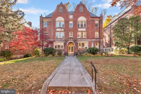 3020 Porter St NW #103, Washington, DC 20008